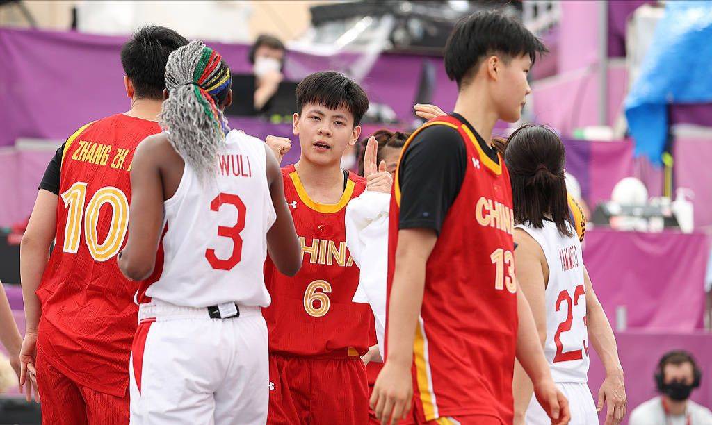 曼城女足球员长谷川唯：英国有很多美味的早午餐（曼城女足球星长谷川唯：英国早午餐选择丰富且美味）