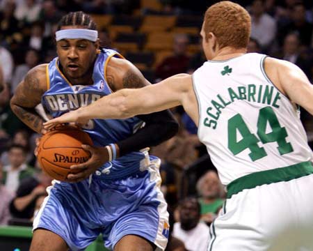 国际乒联最新单打排名：王楚钦、孙颖莎列榜首（最新乒坛单打榜出炉：王楚钦与孙颖莎双双登顶）