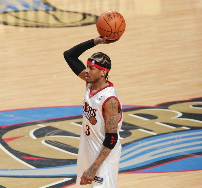 帕夫洛维奇：球队氛围很好，我们都为迈尼昂扑出点球感到高兴（帕夫洛维奇：球队氛围极佳，迈尼昂扑点令全队欣喜）