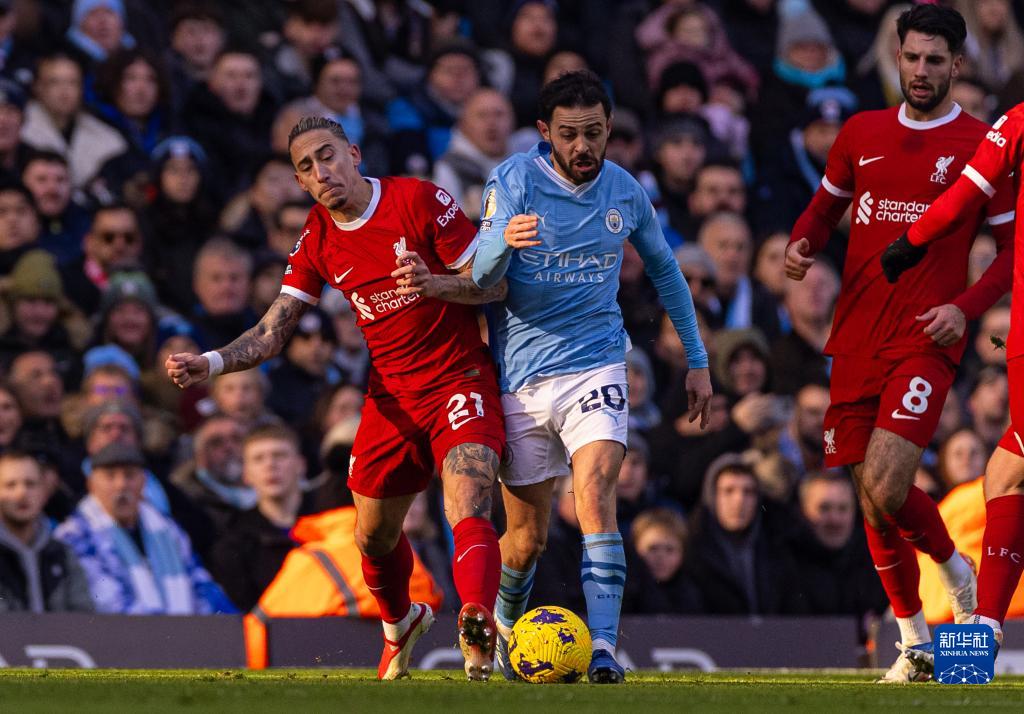 申京：KD对待训练就像比赛一样全力投入，19年如一日的坚持（申京赞KD训练投入如赛场，19年如一日坚持不怠）