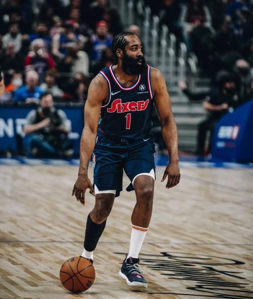 湖人进攻端数据上升，效率明显提升（湖人火力回暖，进攻效率大幅提升）