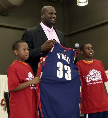 拜仁2025年至今德甲客场不败，距离队史第3次全年不败还差2场（2025年至今拜仁德甲客场零失利，距队史第三次全年不败仅差两场）